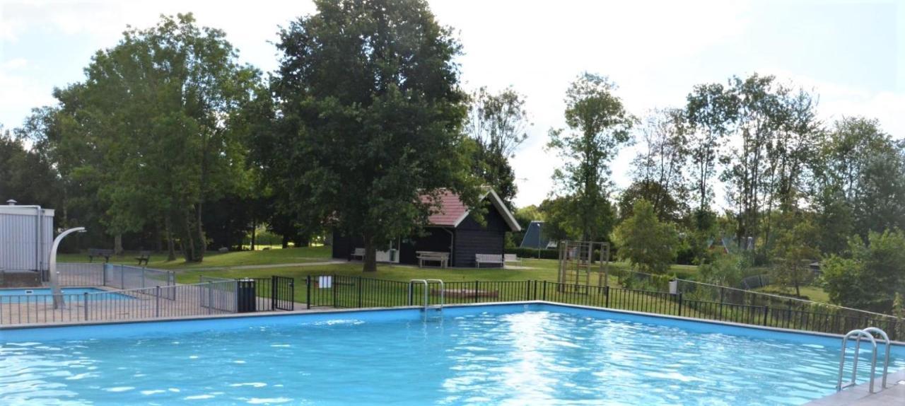 Naturistenlogement Op Flevonatuur Bed & Breakfast Zeewolde Exterior photo